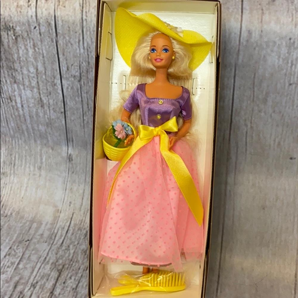 💥 3/$25 Spring blossom Barbie
